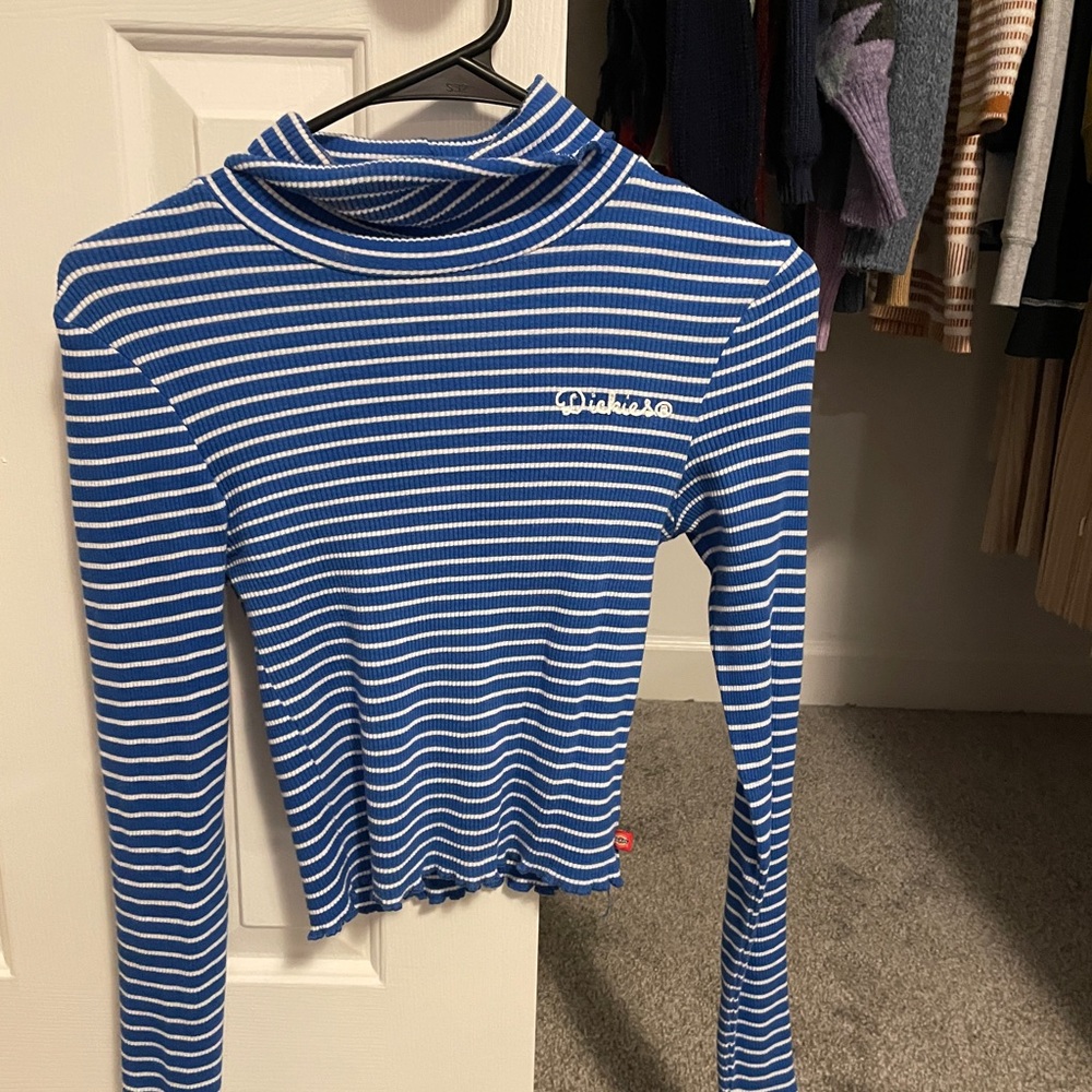 Striped long sleeve crop top
